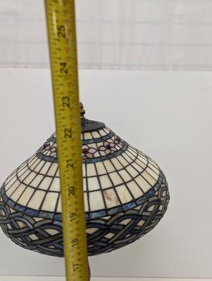 Tiffany Style Stained Glass Table Lamp