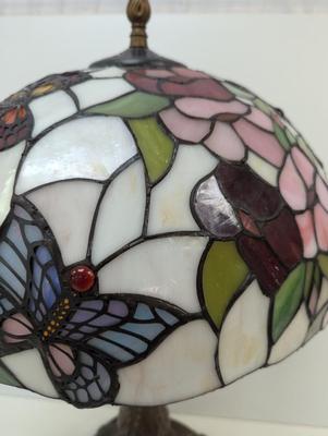 Dale Tiffany Stained Glass Table Lamp