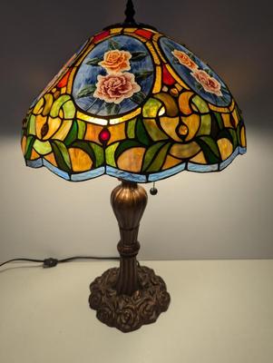 Tiffany Style Stained Glass Table Lamp