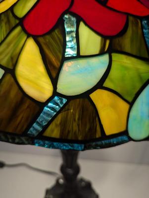 Tiffany Style Stained Glass Table Lamp