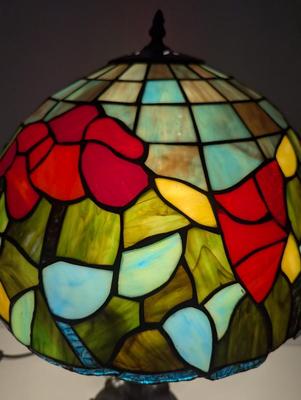 Tiffany Style Stained Glass Table Lamp