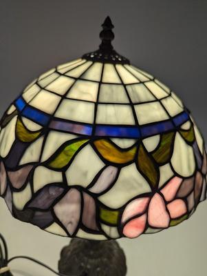 Tiffany Style Stained Glass Table Lamp