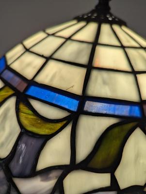 Tiffany Style Stained Glass Table Lamp