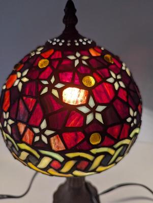 Tiffany Style Stained Glass Table Lamp