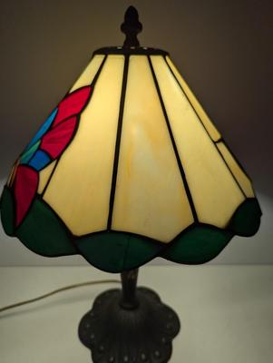 Tiffany Style Stained Glass Table Lamp