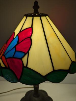 Tiffany Style Stained Glass Table Lamp