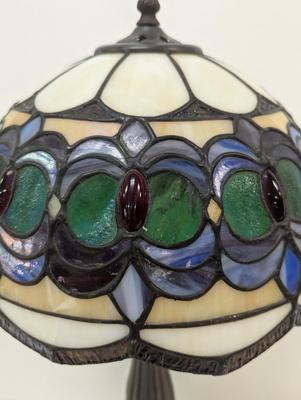 Tiffany Style Stained Glass Table Lamp