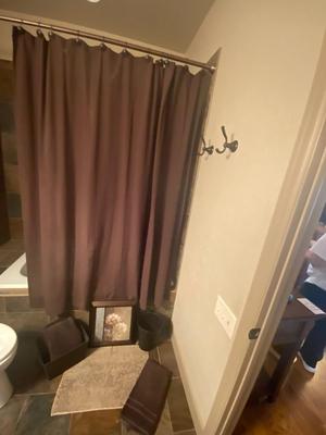 BATHROOM DECOR, SHOWER CURTAIN, TOWELS, RUG AND MORE!