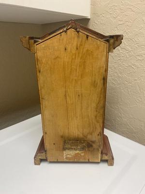 ANTIQUE NEW HAVEN CLOCK COMPANY WALL OR MANTEL CLOCK