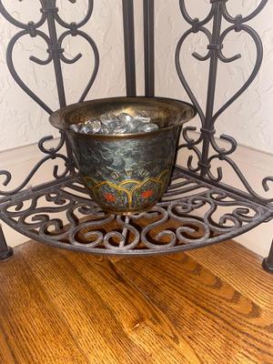 CORNER SHELF, PICTURE FRAMES,