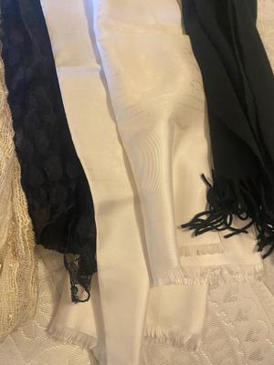 LADIES SCARVES