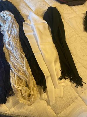 LADIES SCARVES
