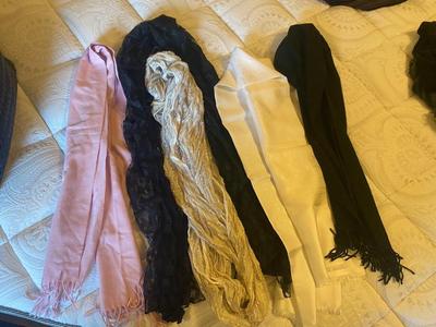 LADIES SCARVES