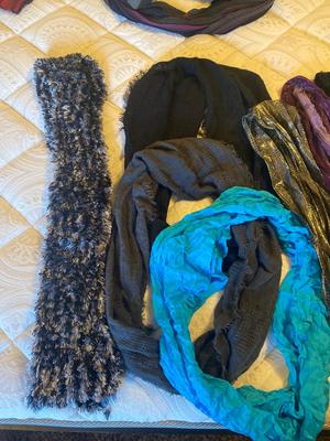 PRETTY LADIES SCARVES