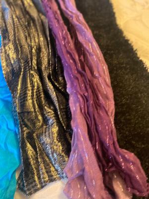 PRETTY LADIES SCARVES