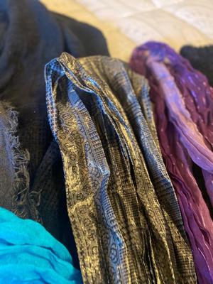 PRETTY LADIES SCARVES