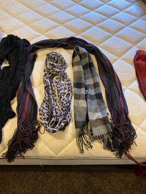 STYLISH LADIES SCARVES