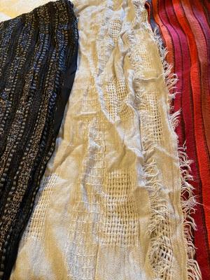 LAST OR THE PRETTY SCARVES