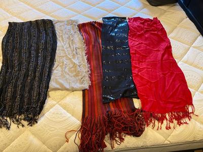 LAST OR THE PRETTY SCARVES