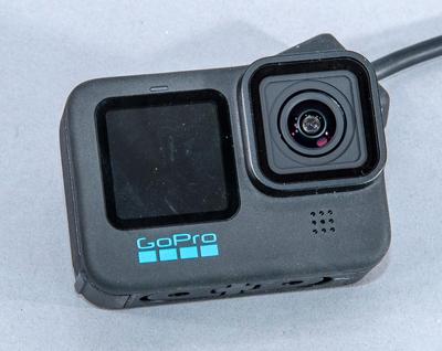 GOPRO HERO 11 BLACK KIT: ULANZI CASE, 4 BATTERIES/CHARGER, 400GB MICRO CARD, ADAPTER, CARRY CASE
