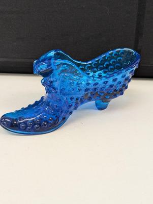 Vintage Fenton Glass Shoe Colonial Blue Hobnail Cat Design