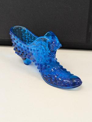Vintage Fenton Glass Shoe Colonial Blue Hobnail Cat Design