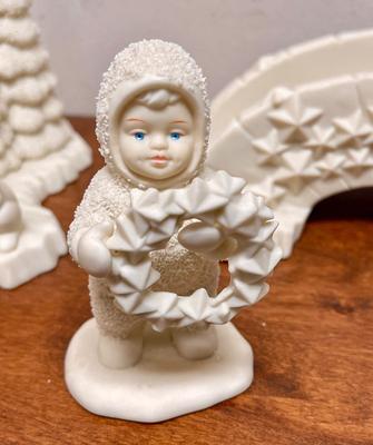 Snow Babies Department 56 figurines set Christmas Decor Lot