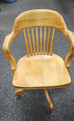 Blonde Oak Swivel Office Chair