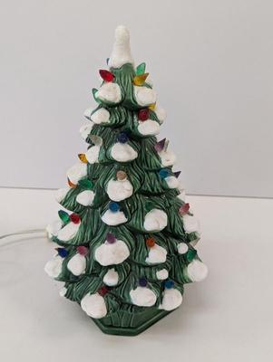 Holland Mold Ceramic Light-Up Christmas Tree
