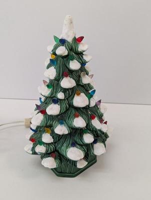 Holland Mold Ceramic Light-Up Christmas Tree