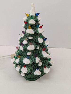 Holland Mold Ceramic Light-Up Christmas Tree