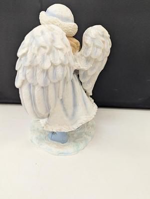 Resin Wild Wings Statue