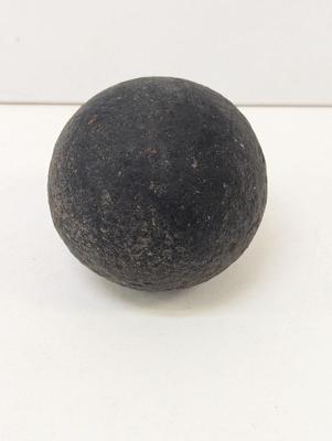 2 1/2" Cannon Ball Approx 2.2 Pounds