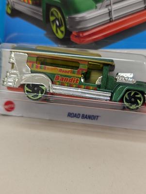 Hot Wheels Car Barbie HW Fast Transit HW Screen Time