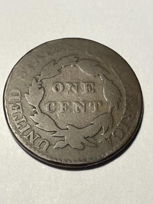 1827 HEAVILY CIRCULATED CONDITION U.S. LARGE CENT AS PICTURED. FREE DOMESTIC SHIPPING.