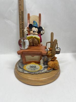 WALT DISNEY FANTASIA MICKEY w/BROOM SORCERER CRYSTAL BALL 1990 50th ANNIVERSARY SCHMID LE MUSIC BOX