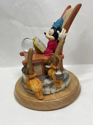 WALT DISNEY FANTASIA MICKEY w/BROOM SORCERER CRYSTAL BALL 1990 50th ANNIVERSARY SCHMID LE MUSIC BOX