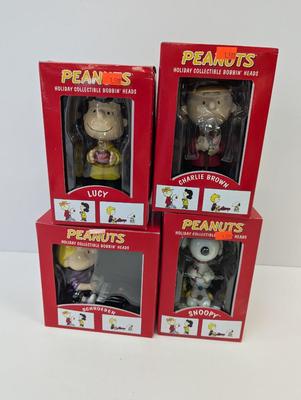 Peanuts Holiday Collectible Bobbin Heads Choice 2