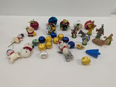 Vintage Christmas Ornament & Small Plastic NaviteyFigures