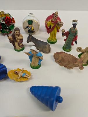 Vintage Christmas Ornament & Small Plastic NaviteyFigures