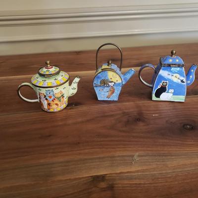 Kelvin Chen & Empress Arts Mini Enameled Cat-Themed Teapots (D-KD)