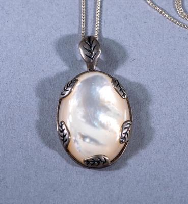 BEAUTIFUL PENDANT WITH STERLING NECKLACE