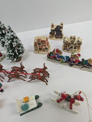 Holiday Christmas Decor & Ornaments