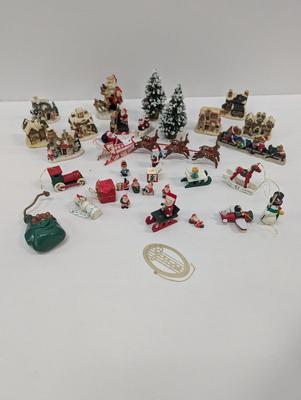 Holiday Christmas Decor & Ornaments