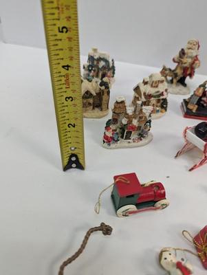 Holiday Christmas Decor & Ornaments