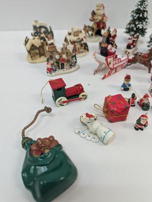 Holiday Christmas Decor & Ornaments