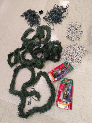 Strings Of Christmas Lights All In One Plugs & Lighted Garland