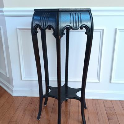 LOT 36: Antique Copper and Brass Samovar Lamp with Pedestal Table