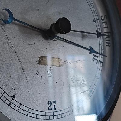 LOT 37: Antique Edwardian Aneroid Barometer
