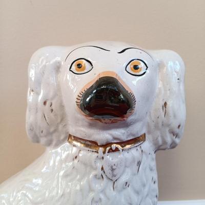 LOT 42: Antique Staffordshire Hand Painted Dog Figurine